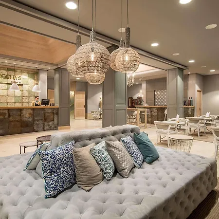 Vincci Lys מלון