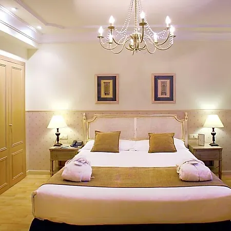 Vincci Lys Hotel 4*