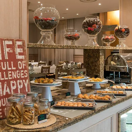 Vincci Lys Szálloda 4*