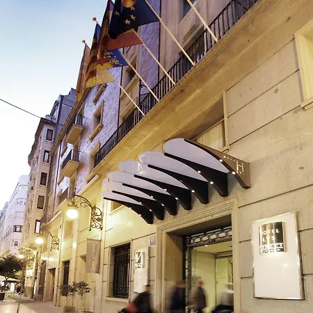 Vincci Lys מלון